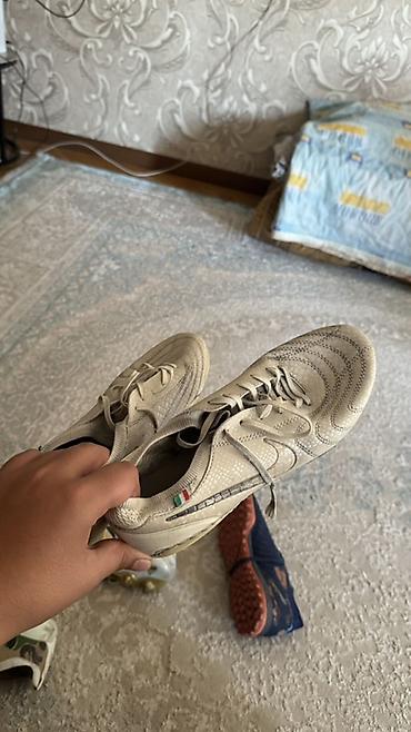herbi patinka: Nike Tiempo Legend futbol butsaları
Alinib 120 azn e — 1