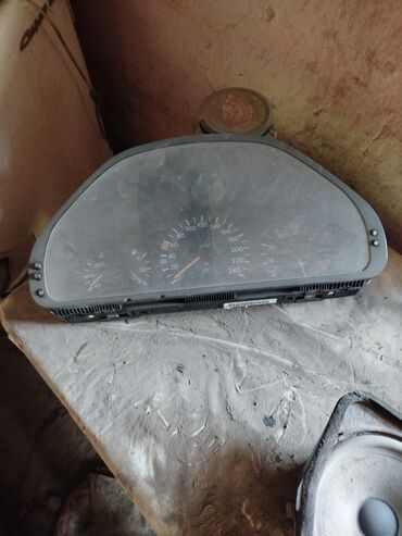 Капоты и комплектующие: Капот Mercedes-Benz — 8