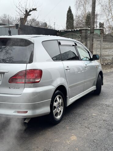 Toyota: Toyota Ipsum: 2003 г., 2.4 л, Автомат, Бензин, Минивэн — 9