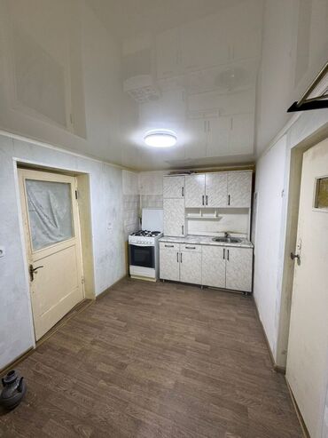 сдается веремянка: 90 м², 4 комнаты, Парковка, Утепленный, Забор, огорожен