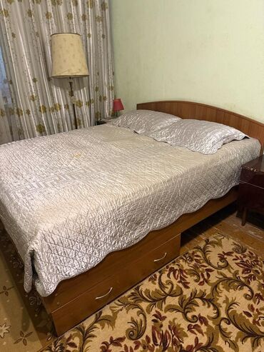 Кровати: Двойной Кровать, Б/у