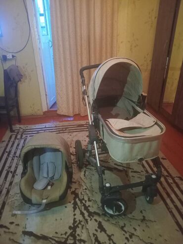 uşaq qaçış krossovkaları: Klassik gəzinti arabası, İşlənmiş, Cins: Oğlan