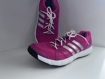 Кроссовки и спортивная обувь: Кроссовки женские Adidas(оригинал), б/у. Размер 39-40