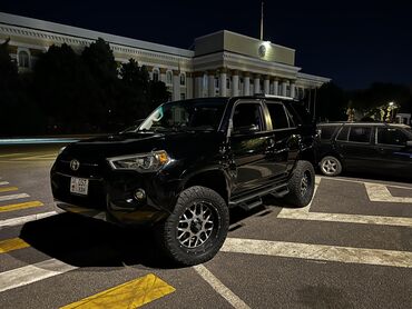 шина для авто: Toyota 4Runner: 2019 г., 4 л, Бензин, Внедорожник