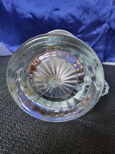 Čaše: Nemacka nova vintaz krigla. Krigla sve na njoj odsjaj od svetla — 10