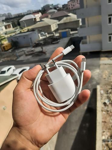 macbook pro adapter: Ayfon 17 pronun usdunen cixma şunurdu 1 ay istifadə olunub — 1