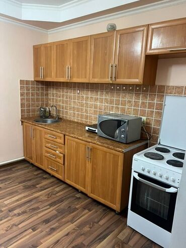 аренда квартир на долгий срок город ош: 2 бөлмө, Кыймылсыз мүлк агенттиги, Чогуу жашоосу жок, Толугу менен эмереги бар