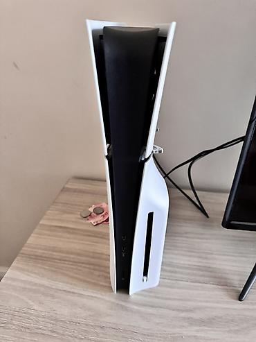 split fiction ps5: Игровая консоль Sony PlayStation 5 (версия с дисководом) + геймпад — 1