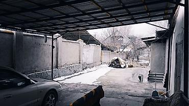 Продажа коттеджей и домов: Продаётся дом с большим закрытым двором. - высокий забор по at lalafo.kg — 16 Продажа коттеджей и домов: Продаётся дом с большим закрытым двором. - высокий забор по — 16