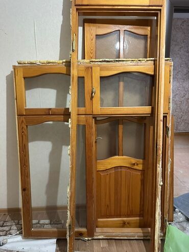 ev qapısı taxta: Taxta daxili qapılar dəsti Yaxşı vəziyyətdədir, rvdən çıxmalıdır deyə
