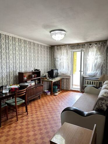 продаю квартиру боконбаева: 1 комната, 32 м², 104 серия, 4 этаж