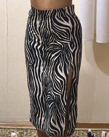 Ətəklər: Zebra naxışlı midi ətək - Model: Bədənə oturan, düz kəsim - Uzunluq — 3