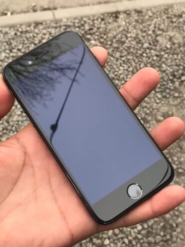 один владелиц: IPhone 7, Колдонулган, 32 ГБ, Кара, Заряддоочу түзүлүш, Коргоочу айнек, Каптама, 100 %