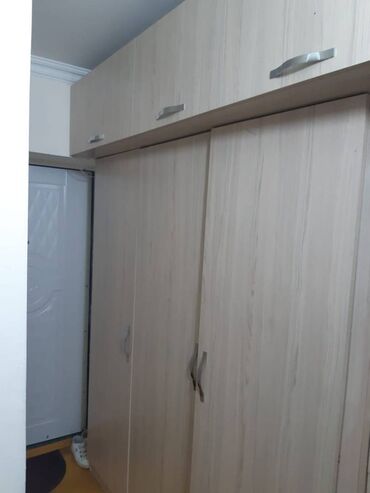 Uzunmüddətli kirayə mənzillər: Biləcəri,Ploşod tərəfə dönən yolun kənarinda,4 mərtəbənin,2-ci — 17