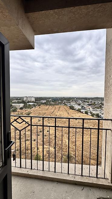 Продажа квартир: 3 комнаты, 81 м², Ошский рынок / базар Элитка, 11 этаж, ПСО (под самоотделку) — 11