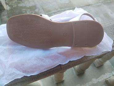 kolca: DERIHAN qadın sandal - Rəng: ağ (qızılı detallarla) - Model: açıq — 2