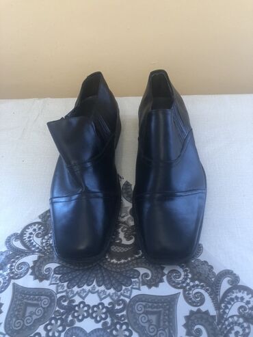Toy paltarları və aksesuarları: Kişi klassik ayaqqabısı - Rəng: qara - Model: slip-on (bağsız)