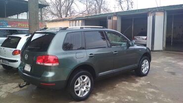 грузовой автомобиль: Volkswagen Touareg: 2004 г., 3.2 л, Автомат, Бензин, Внедорожник