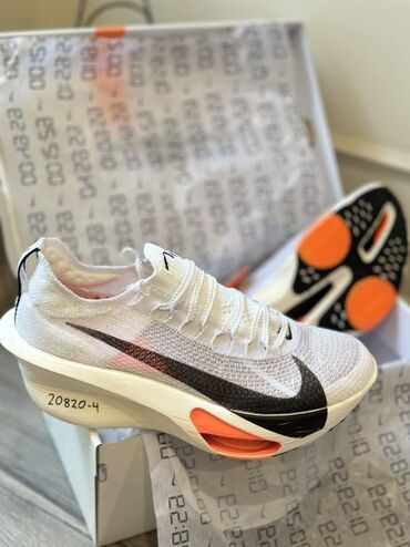 Бутсы: Nike Alpha Fly 3 продаю за свою цену 41 размер, покупал себе не