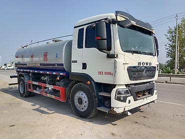 Ассенизаторы: Ассенизатор, 2021 г., от 13 м3 — 2