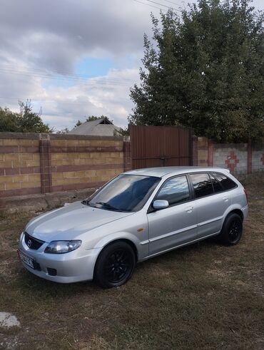 Mazda: Mazda 323: 2002 г., 1.6 л, Механика, Бензин, Хэтчбэк