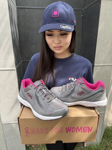 Women's Sneakers and athletic shoes: Женские кепки/кроссовки/очки Девочки лучшие подборки для вас! 🤗💛 — 8