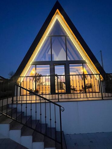 Kuće na prodaju: 98 kv. m, 3 sobe — 17