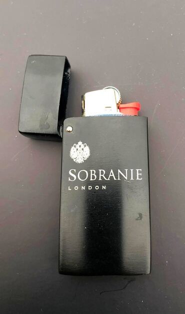 Ostali antikviteti: Sobranje London UPALJAČ Masivna metalna futrola za upaljač BIC — 5