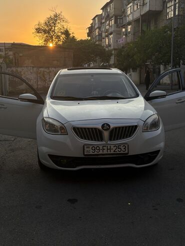 Brilliance H530: 1.5 л | 2017 г. 143000 км Седан