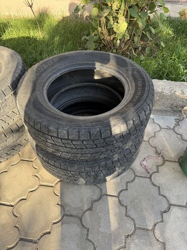 колеса зимние: Шины 285 / 60 / R 18, Зима, Б/у, Комплект, Внедорожные (АТ/МТ), Япония, Dunlop