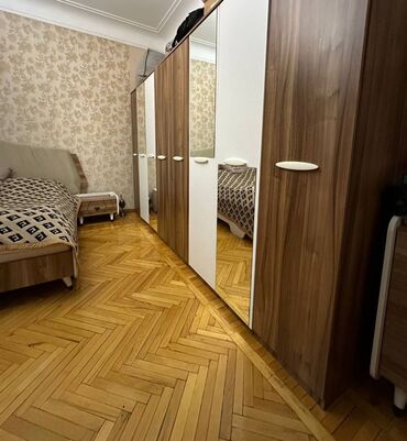 Uzunmüddətli kirayə mənzillər: Nəsimi rayonu, Mərdanov Qardaşları küçəsi — 6 mərtəbəli binanın 4-cü — 5