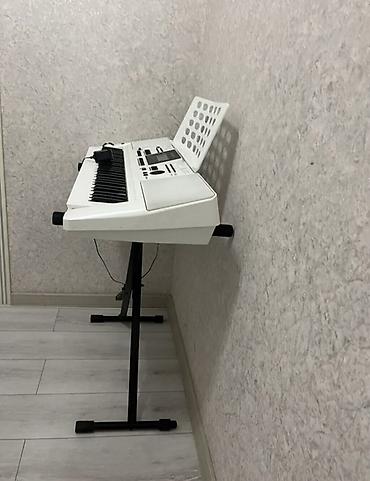 синтезатор: Синтезатор Kurzweil KP40 (белый) на стойке - 61 полноразмерная — 4
