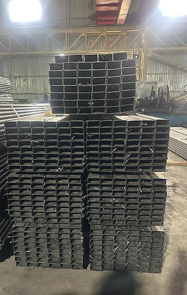 metal fermalar: Müxtəlif ölçülü kvadrat metal profillər. Bu profillər tikinti və — 4