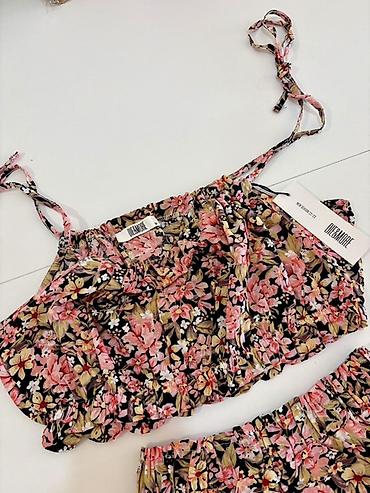 lil solid accessories: Dvodijelni ženski set – top i suknja, brend Dreamore. - Dizajn: bogat — 3