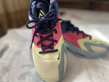 спортивные бриджи мужские: Мужские кроссовки, 39, Nike, Новый, цвет - Желтый, Самовывоз