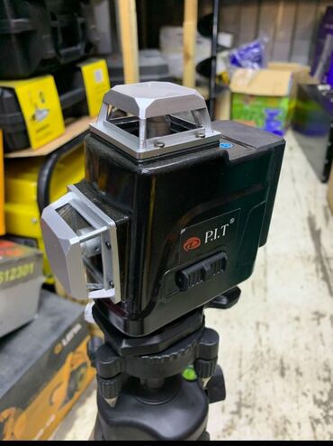 Лазерные уровни: Представленные лазерные уровни обеспечивают точное нивелирование с — 18