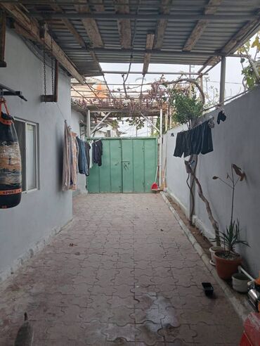 Həyət evləri və villaların satışı: 6 otaqlı, 150 kv. m, Orta təmir — 12