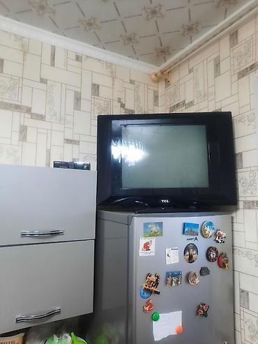 ТВ жана Видео: Телевизор TCL, диагональ примерно 26–32". Плоский экран, корпус — 1
