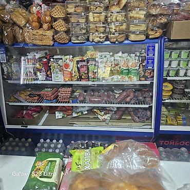 Холодильное оборудование: Холодильная витрина с ассортиментом продуктов - Тип: торговая — 2
