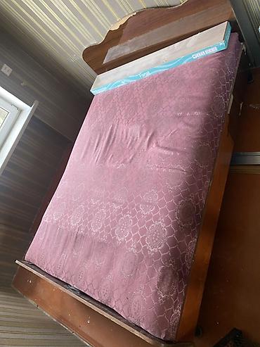 karaca az: Taxta karkaslı iki nəfərlik çarpayı və döşək dəsti - Ölçü: təxmini — 4