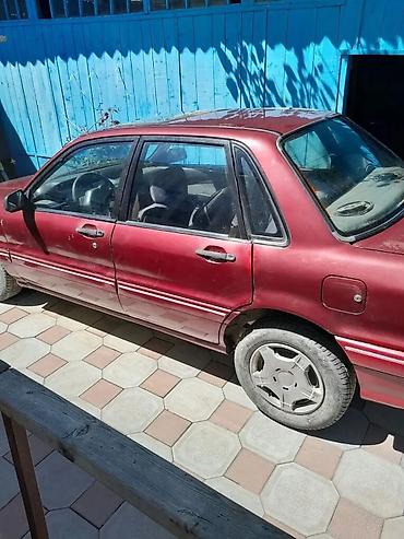 smart open: Mitsubishi Galant: 1990 г., 2 л, Механика, Бензин, Седан — 3