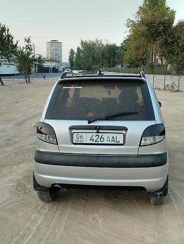 bmw e3: Компактный городской хэтчбек серебристого цвета. Основные — 3