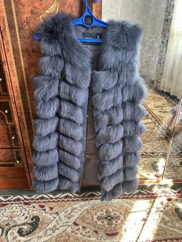 мужской маструбатор: Меховой жилет из натурального меха (визуально — лиса/песец)