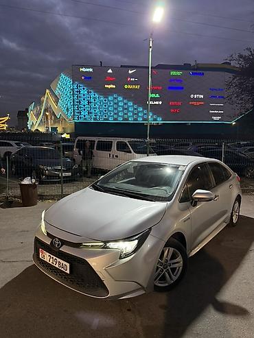 автомаи: Toyota Corolla: 2020 г., 1.8 л, Вариатор, Гибрид, Седан — 3