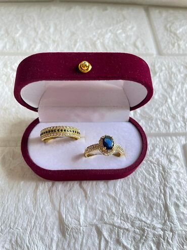 Prstenje: Vel 10
Cena 1300din — 5