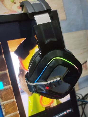 Digər kompüter aksesuarları: RGB oyun aksessuarları seti - Mexaniki tipli, tam ölçülü klaviatura — 6