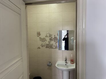 Офисы: Сдаю Офис, 157 м², В жилом комплексе, С видом на горы, С оборудованием, С отдельной кухней — 11