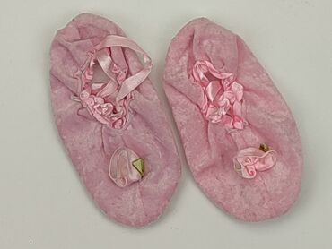 kapcie z usztywnioną piętą: Slippers 24, Used