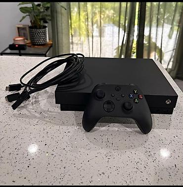 Xbox One X 1TB oyun konsolu Komplekt: - Xbox One X 1TB konsol (Ultra