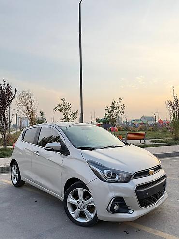 Chevrolet Spark: 2017 г., 1 л, Автомат, Бензин, Хэтчбэк